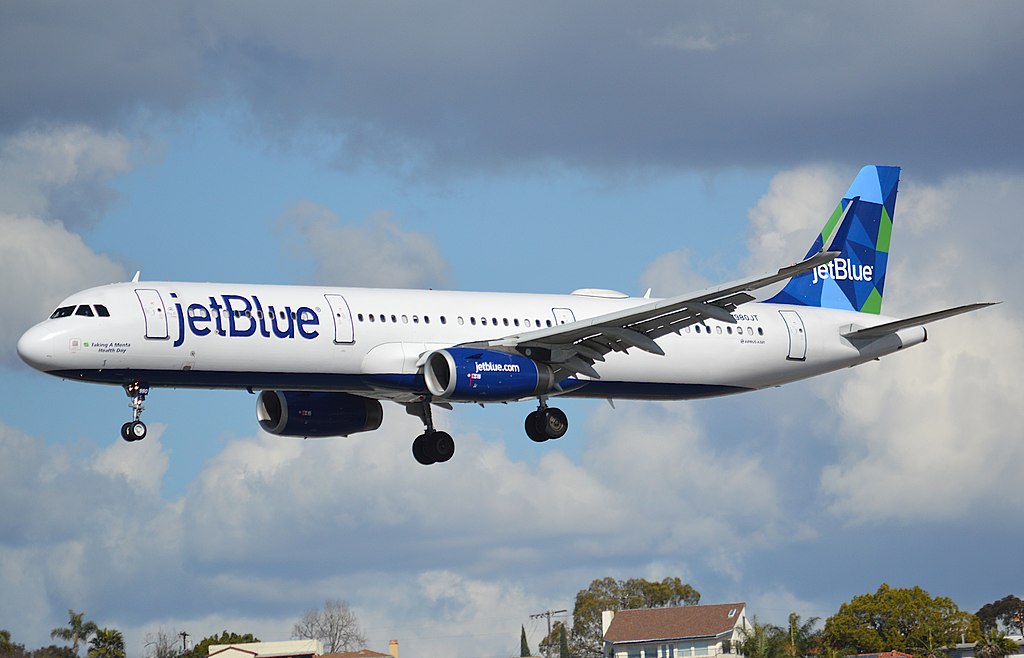 JetBlue begins New York route